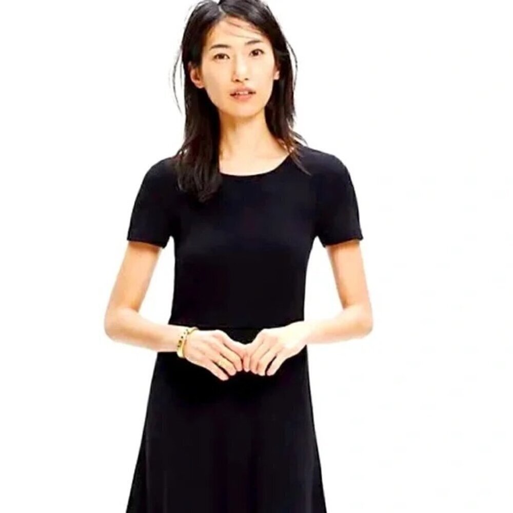 Madewell Women's Minimalist Classic Black Short Sleeve Gallerist Skater Dress M